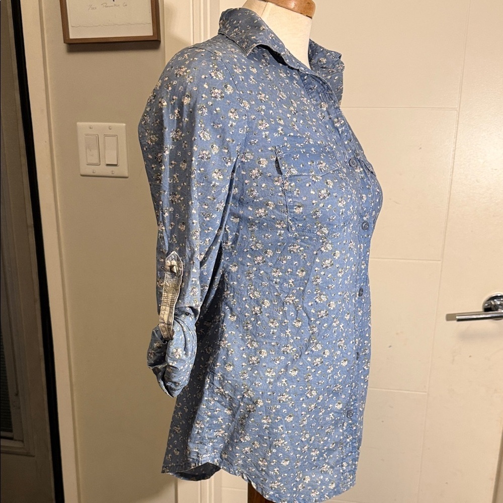 Floral Blue Women's Blouse - Picture 7 of 10